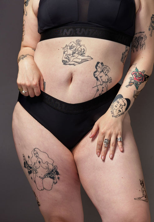Signature Tucking Bikini Brief black