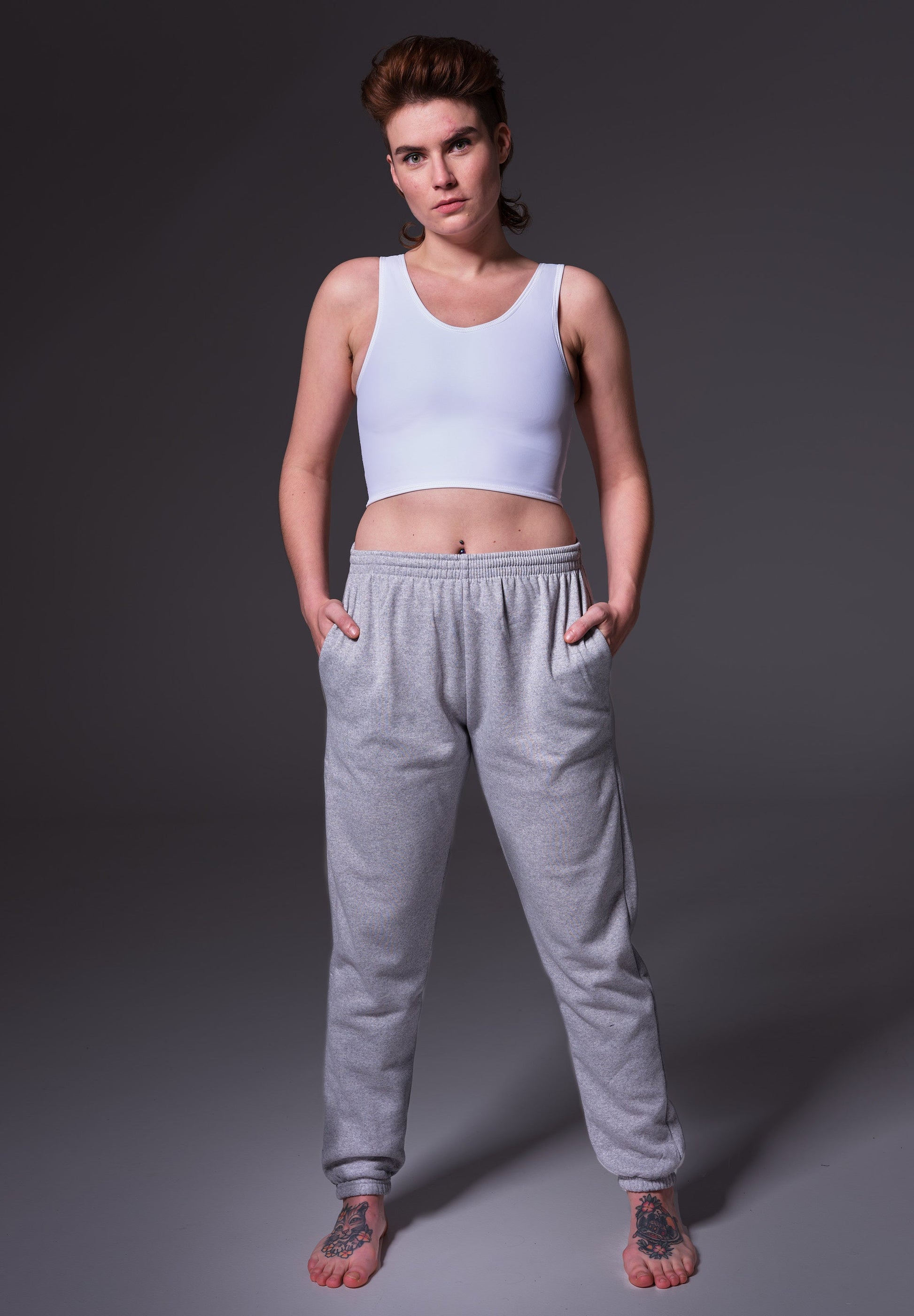 Gym Binder front view, white color, on model Lene