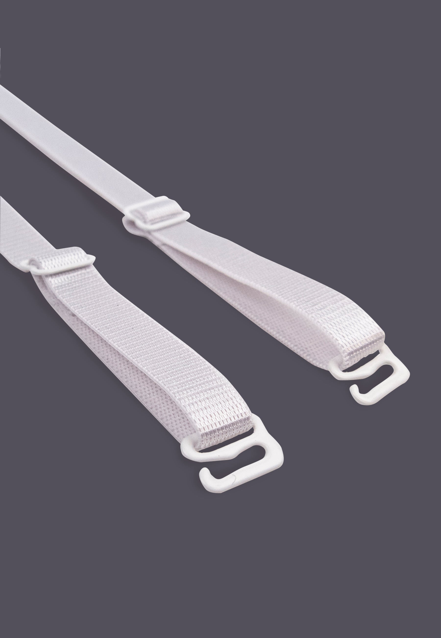 Close-up of the Shoulder Straps white